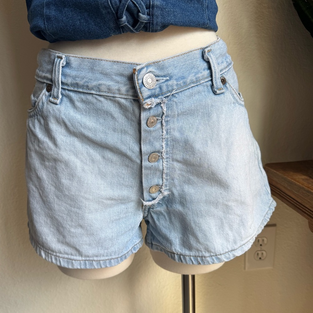 Vintage Levi’s Button-Fly Denim‎ Shorts Light Wash Y2K Cutoffs all-cotton 13 jr